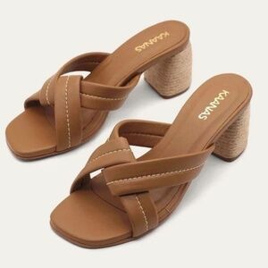 Kaanas Arenal Chunky Heel Size 10